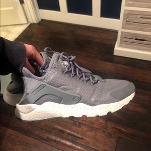 Women’s Nike huarache